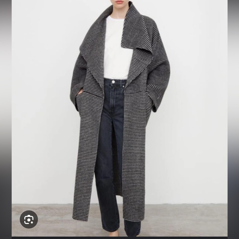 Toteme Signature houndstooth wool and cashmere-blend coat